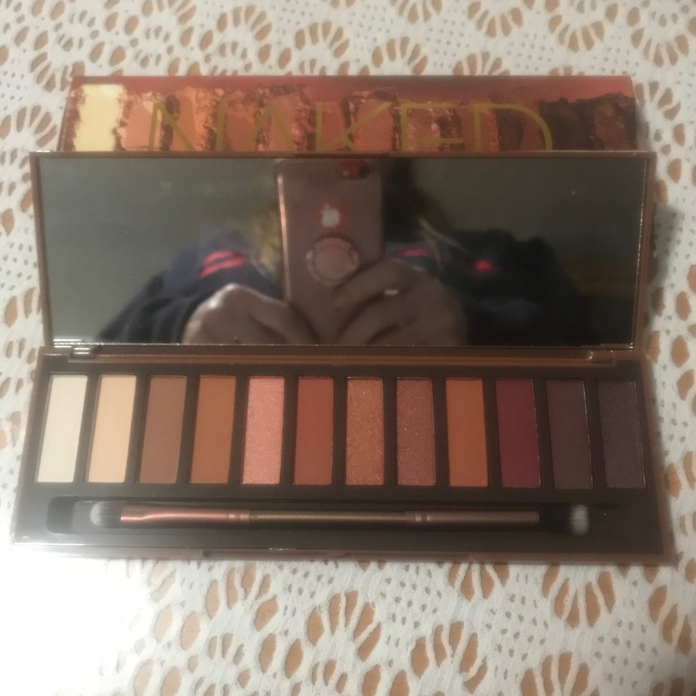 Urban Decay Naked Heat eyeshadow